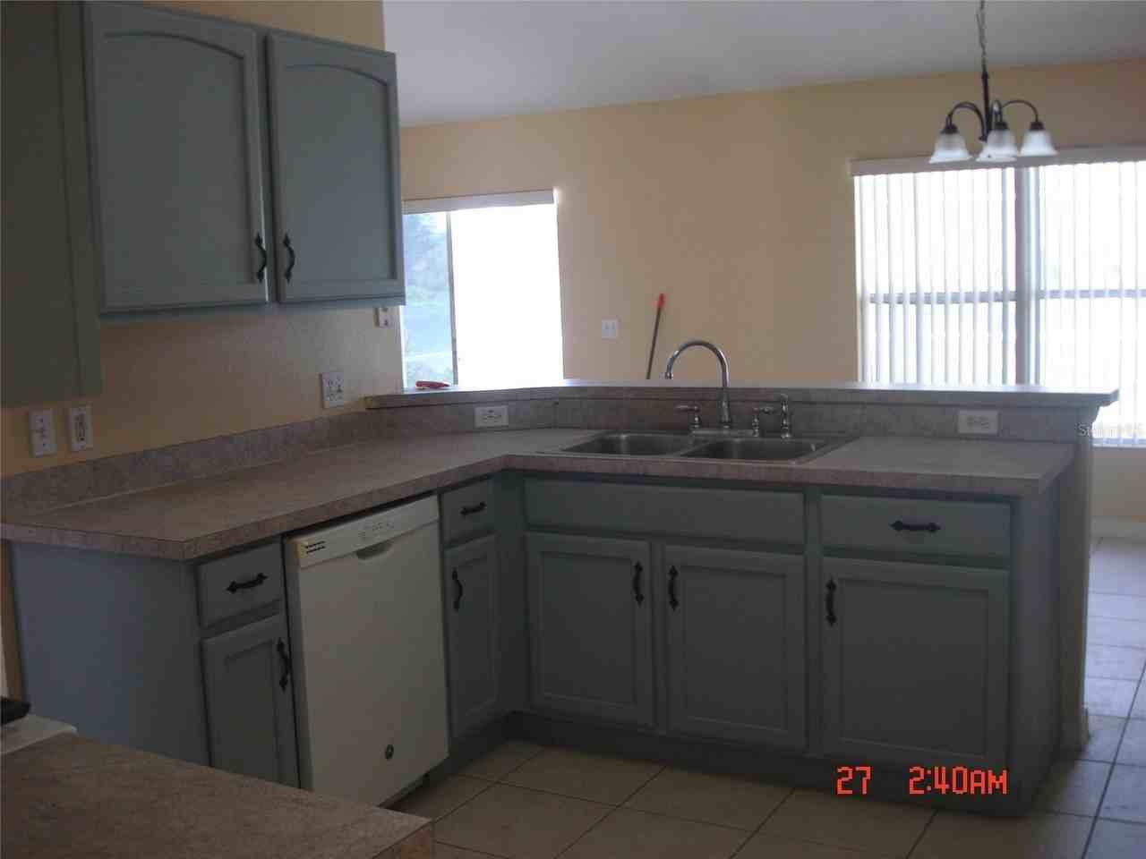 606 Alder Grove Dr - Photo 4 of 16