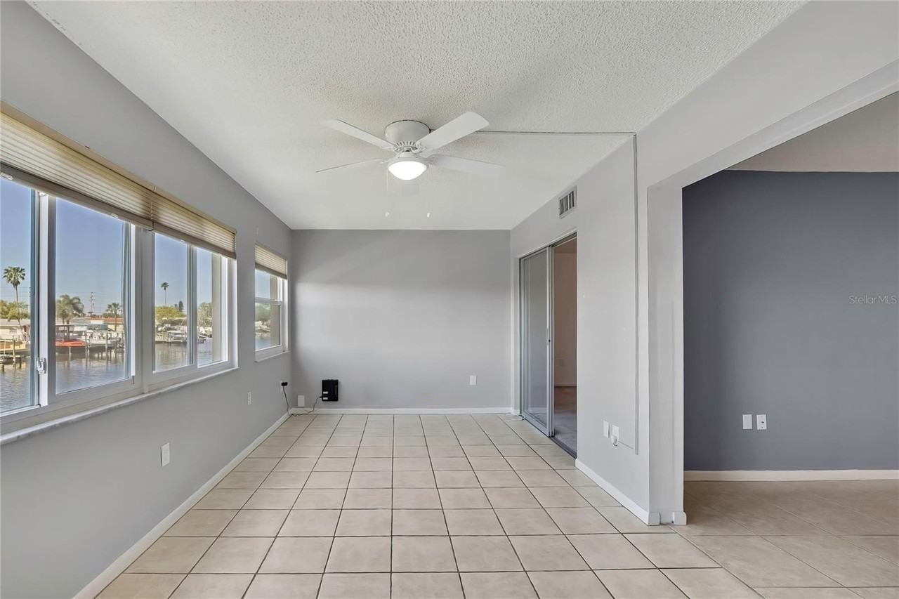 4452 Garnet Dr #203 - Photo 4 of 30