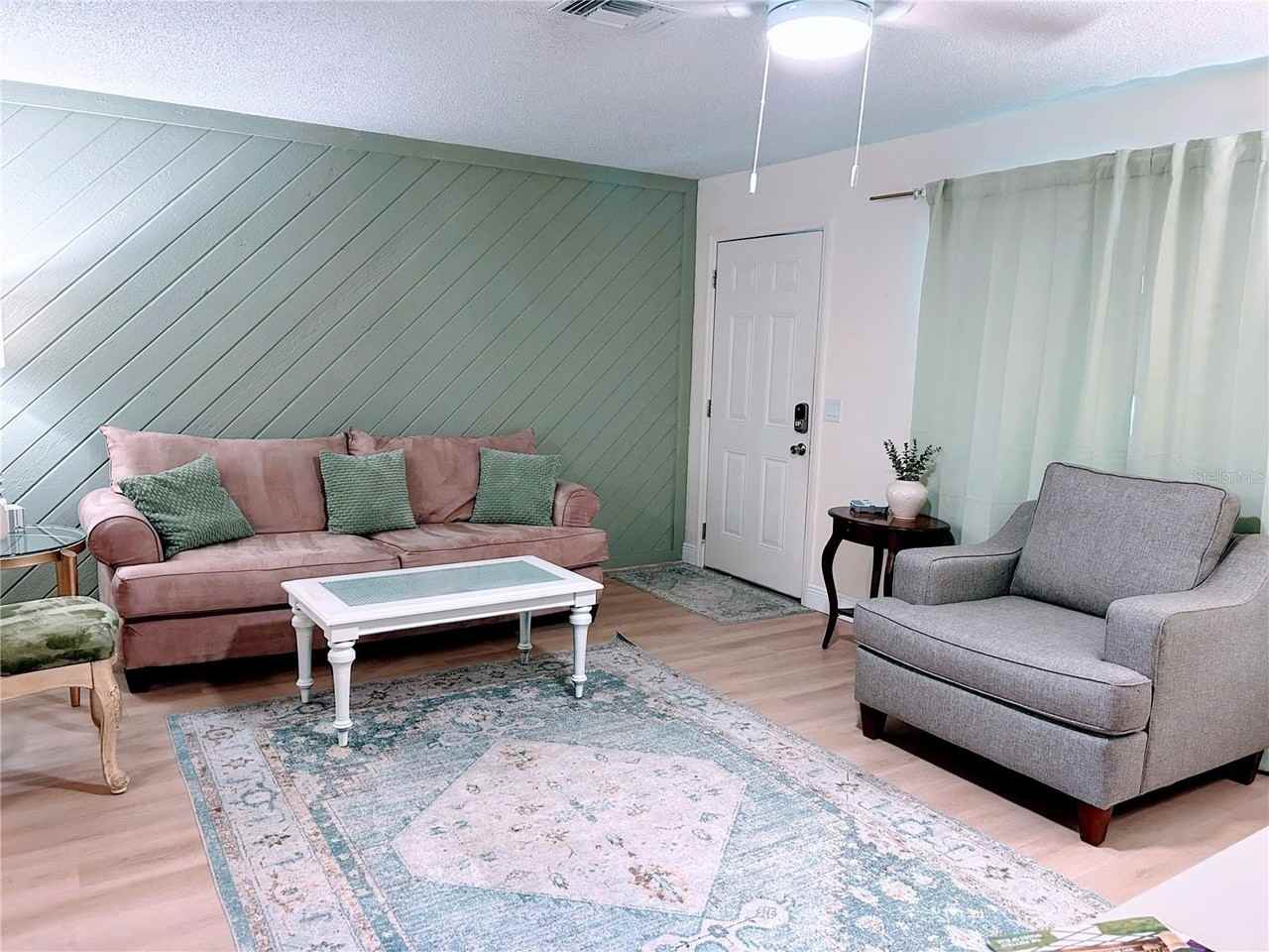 6029 Wyoming Ave - Photo 2 of 15