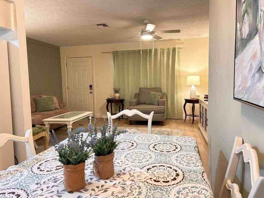 6029 Wyoming Ave - Photo 5 of 15