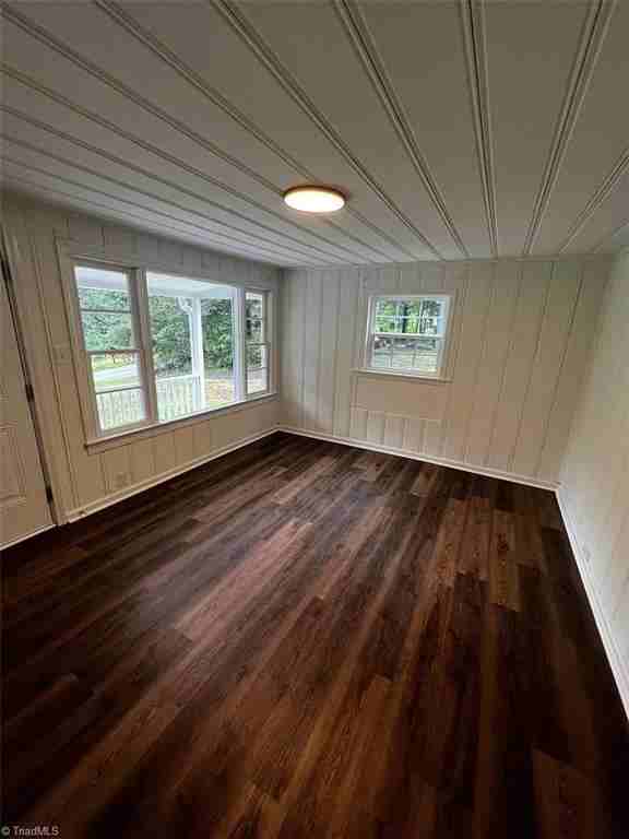 4145 Lexwin Ave - Photo 3 of 10