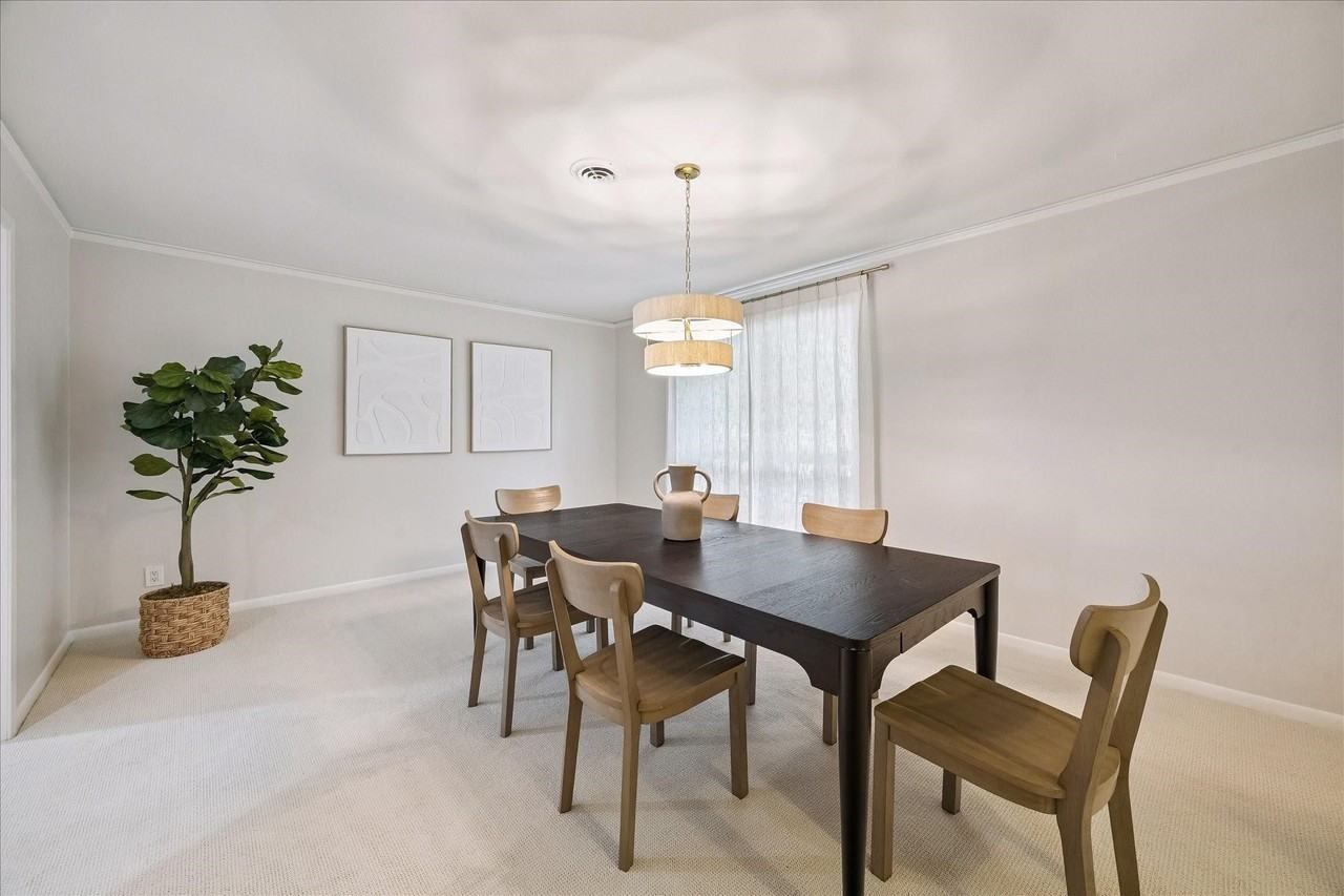 9777 Larston St - Photo 4 of 28