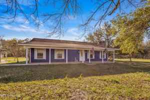 featured image of 11340 County Farm Rd