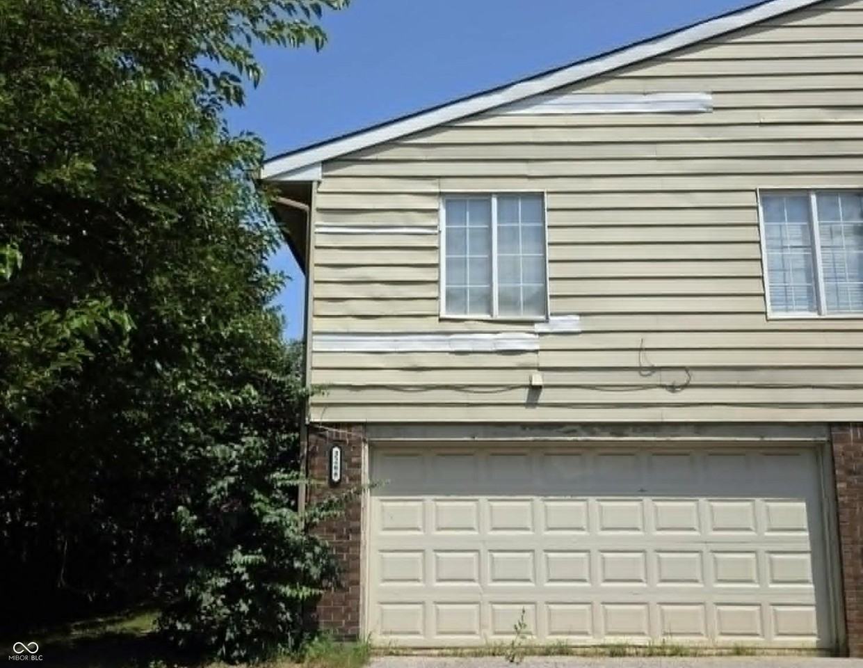 3266 Lupine Dr - Photo 2 of 13