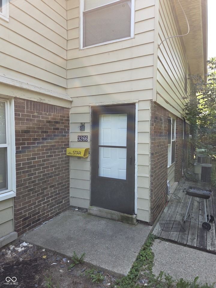 3266 Lupine Dr - Photo 3 of 13