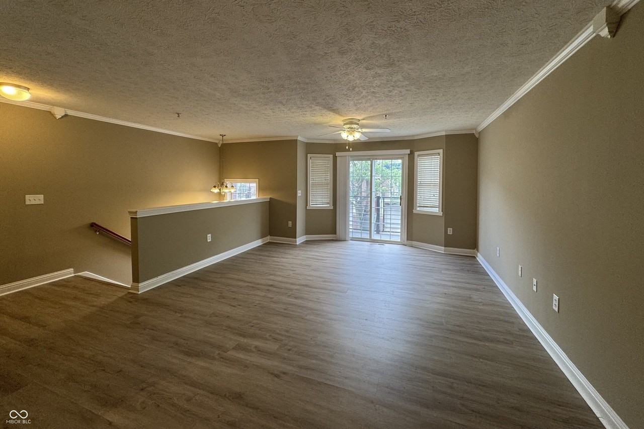 1475 Autumn Oak St - Photo 3 of 17