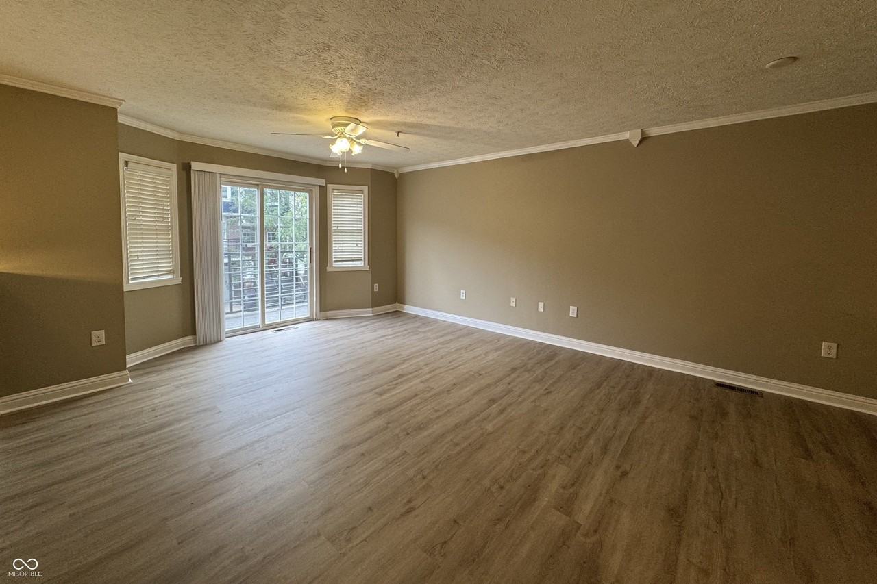 1475 Autumn Oak St - Photo 4 of 17
