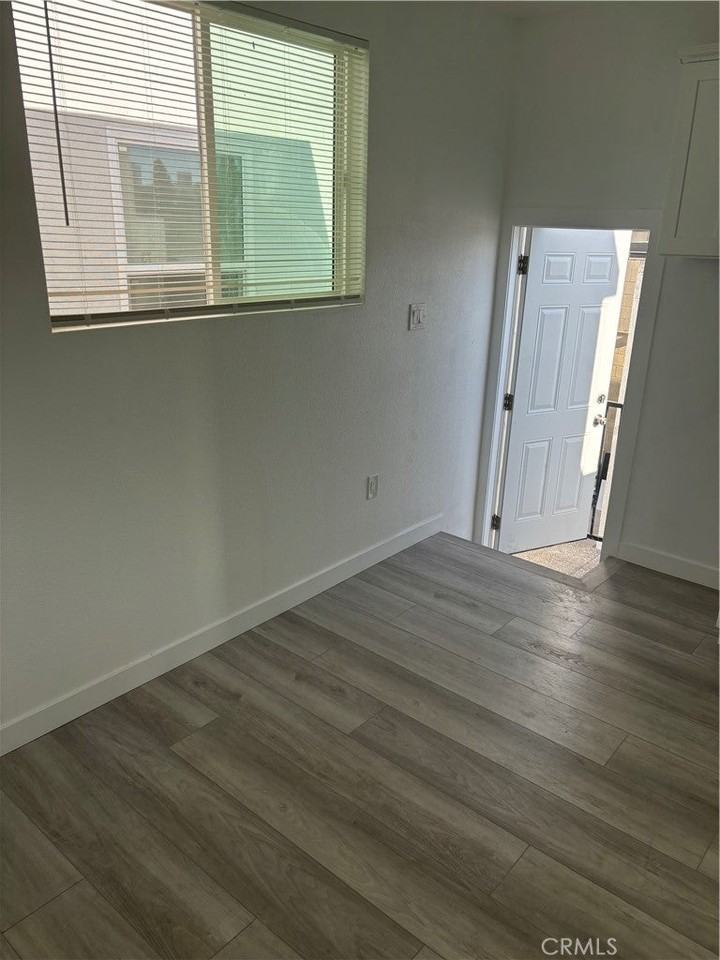 720 Atlantic Ave - Photo 3 of 6