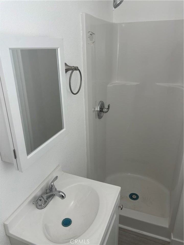 720 Atlantic Ave - Photo 5 of 6