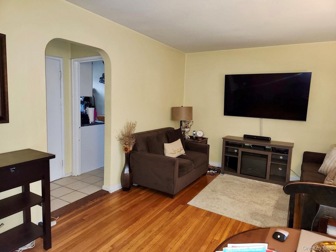 26040 Langston Ave #A - Photo 4 of 14
