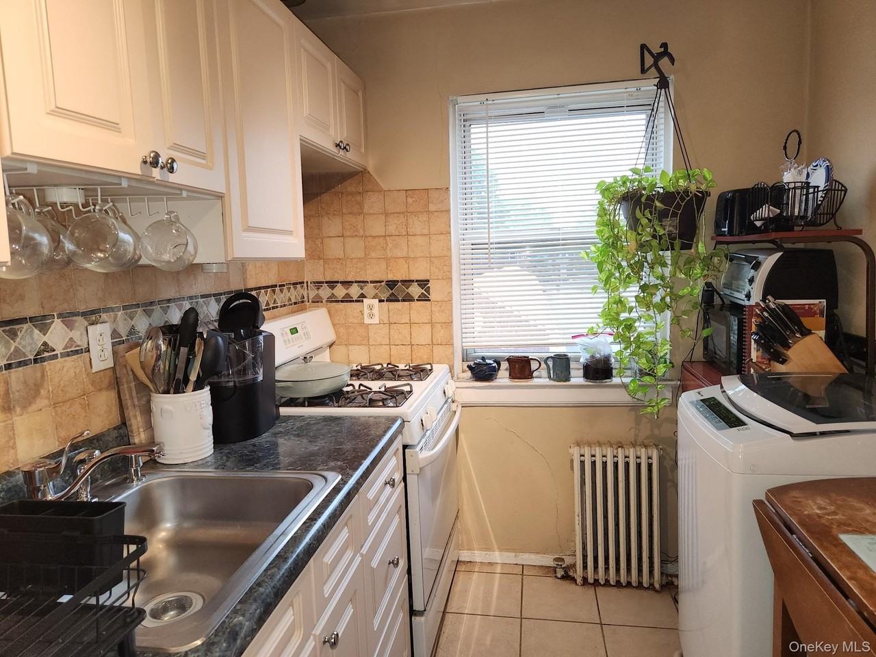 26040 Langston Ave #A - Photo 5 of 14