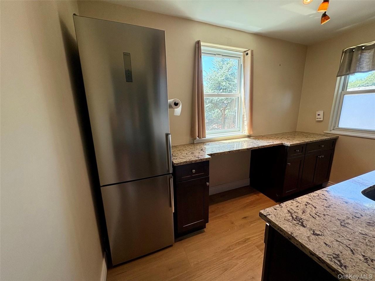 26025 73rd Ave - Photo 3 of 11