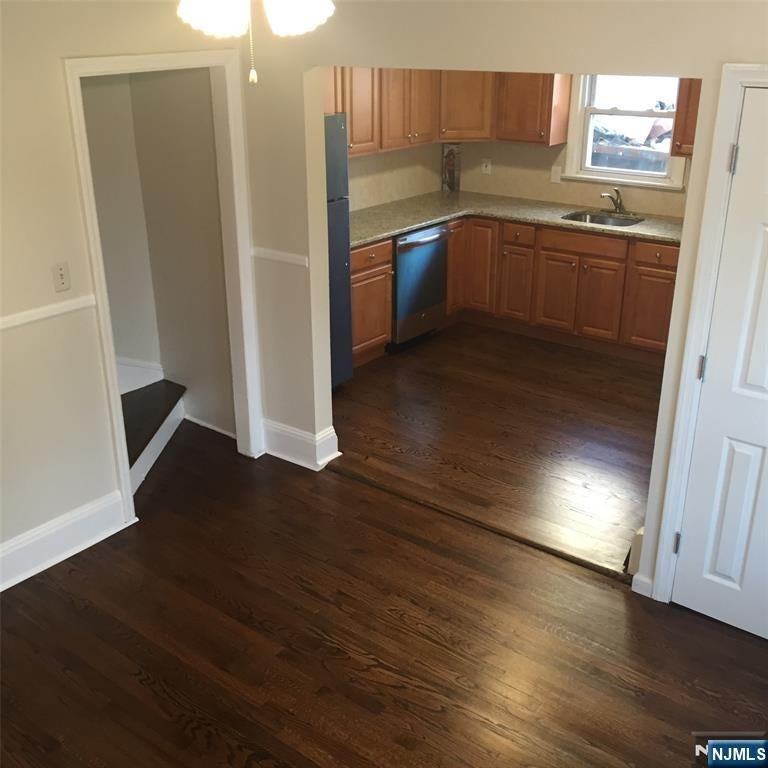 118 Palisade Ave - Photo 3 of 8