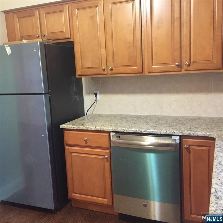 118 Palisade Ave - Photo 4 of 8