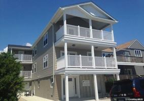 featured image of 469 E Hudson St