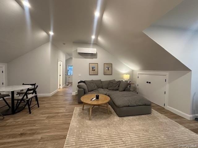 68 Nassau Rd #2ndFL - Photo 4 of 15