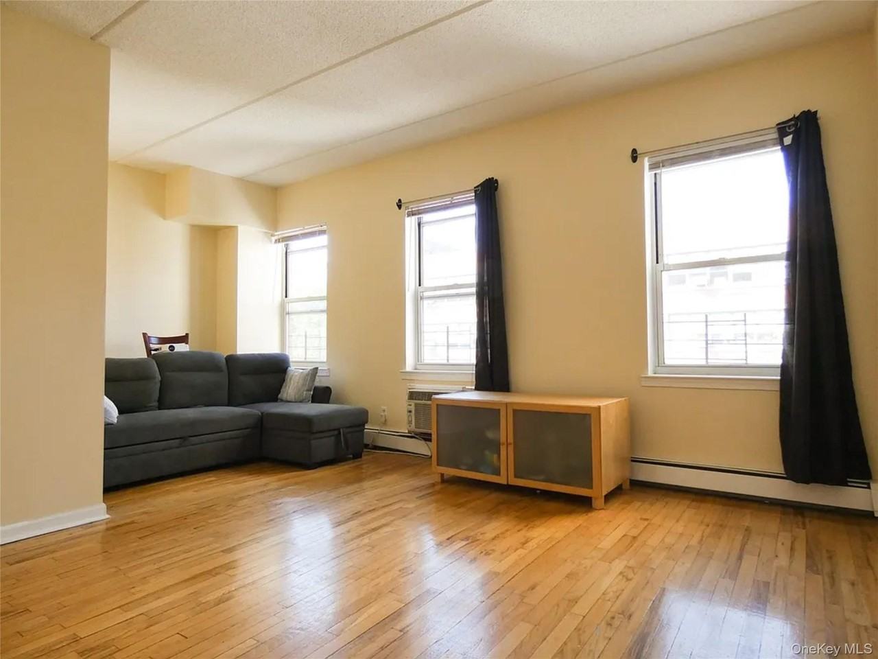 228 E 112th St #3 - Photo 2 of 13