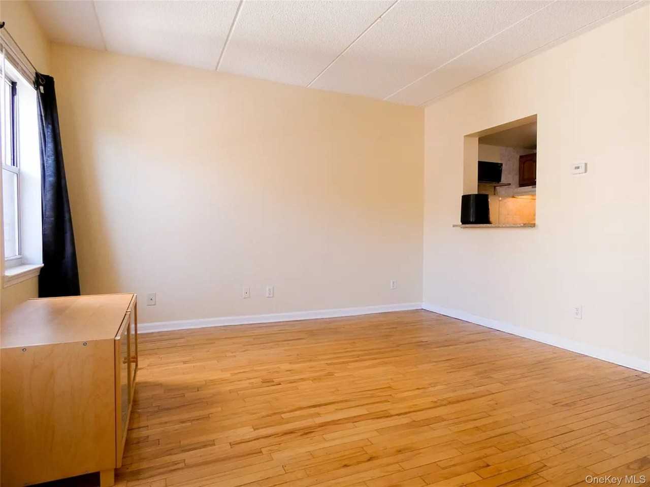 228 E 112th St #3 - Photo 5 of 13