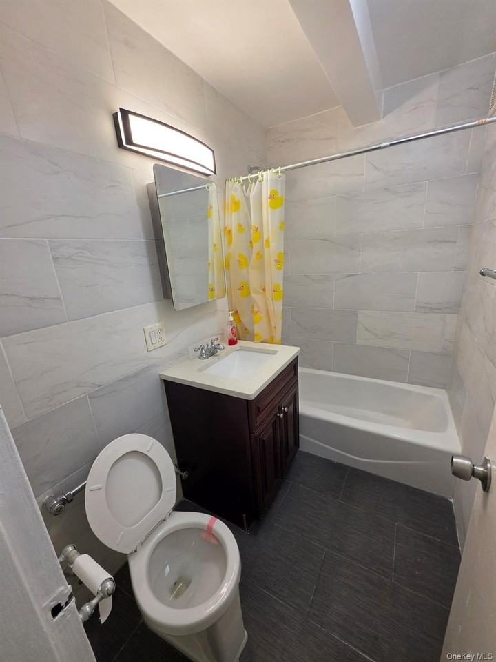 4125 Kissena Blvd #2J - Photo 6 of 10