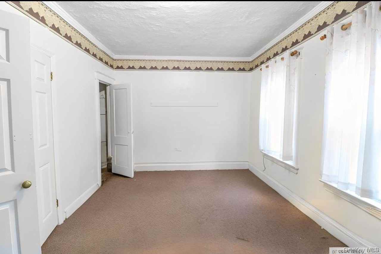 1643 Lurting Ave - Photo 6 of 12