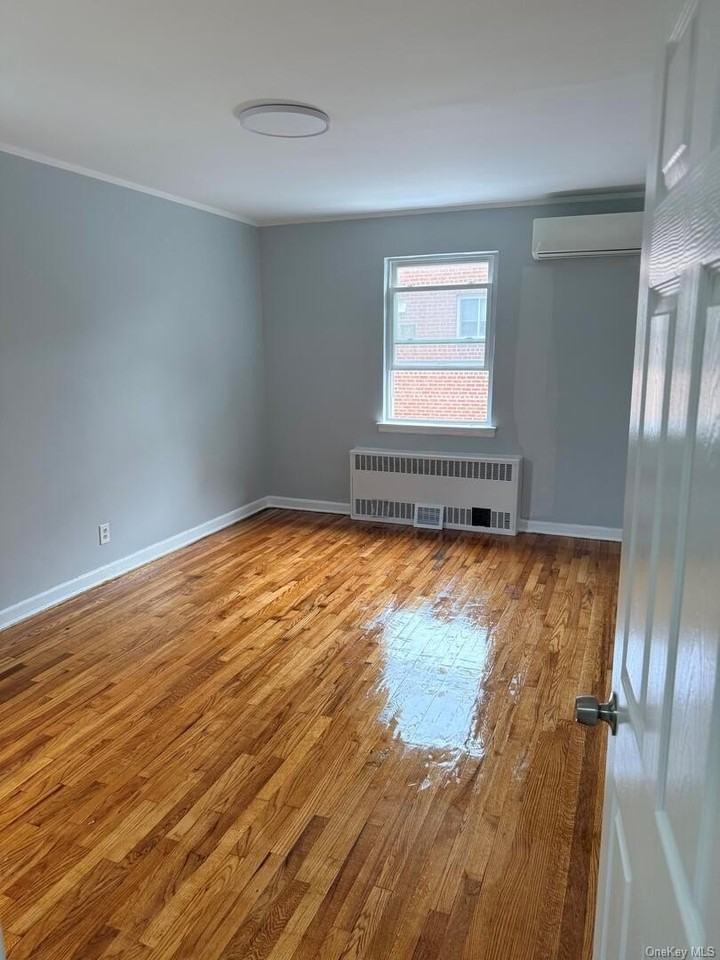 3801 149th Pl - Photo 4 of 9