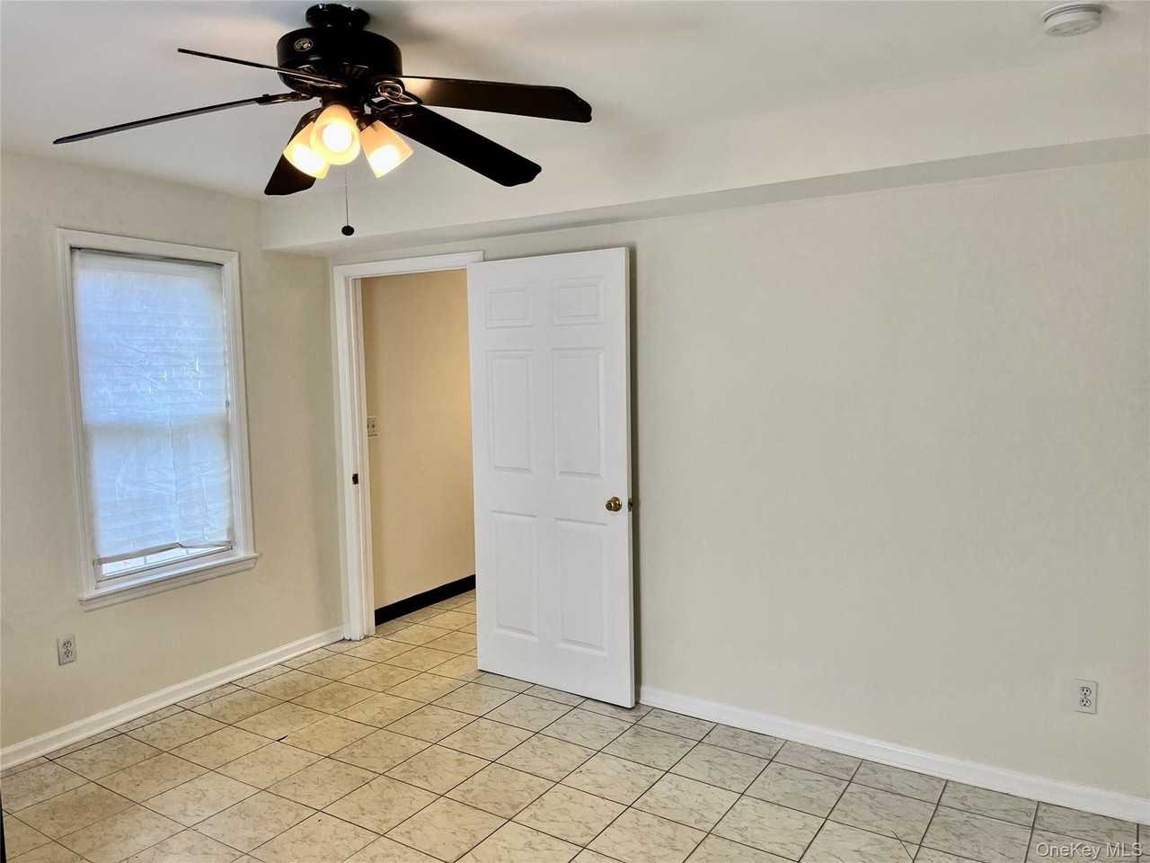 109 Main St - Photo 2 of 11
