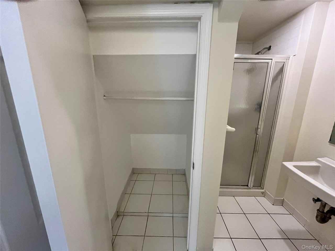 109 Main St - Photo 5 of 11