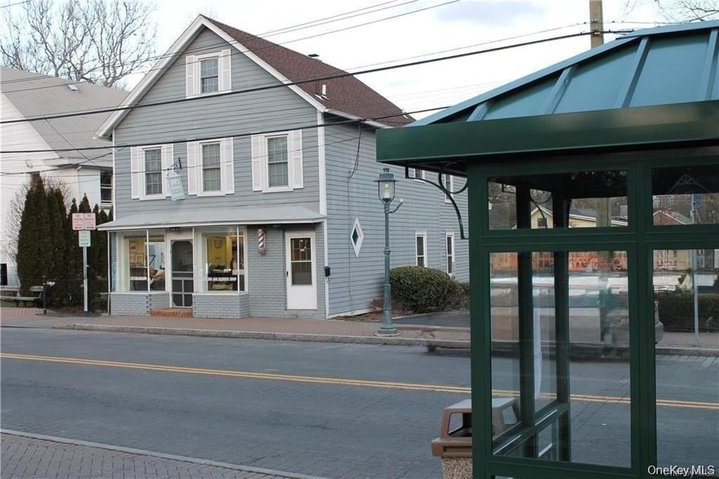 109 Main St - Photo 6 of 11
