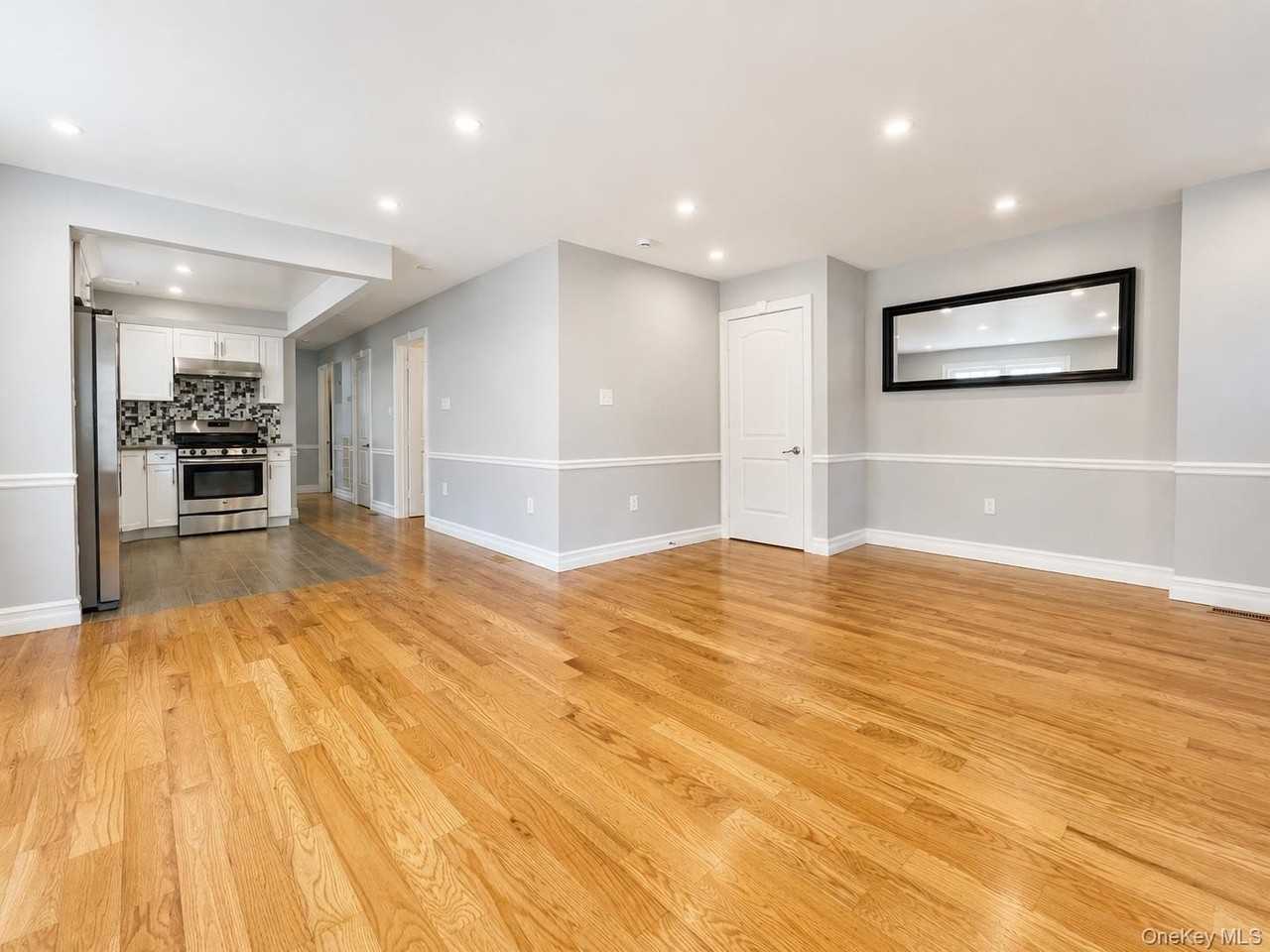 11312 Francis Lewis Blvd - Photo 3 of 16