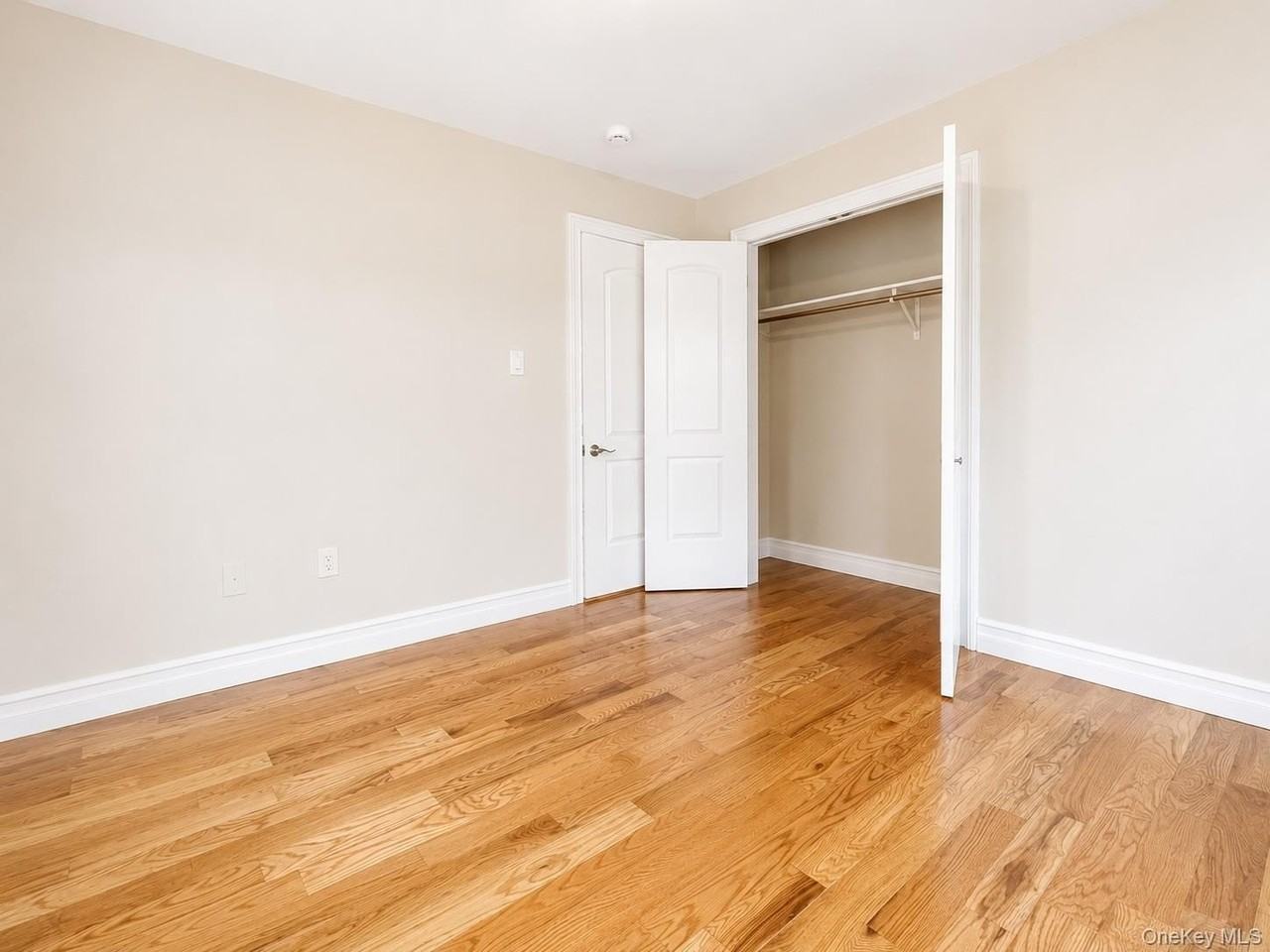 11312 Francis Lewis Blvd - Photo 6 of 16