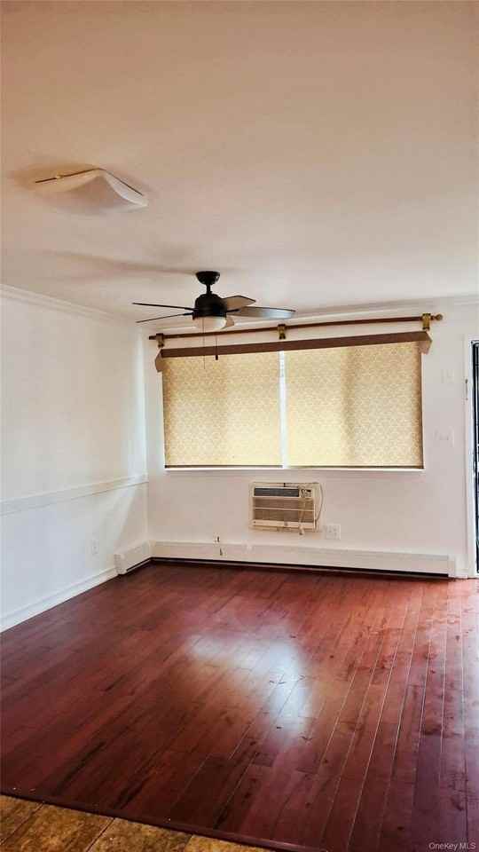 139 Hopkins St - Photo 4 of 9