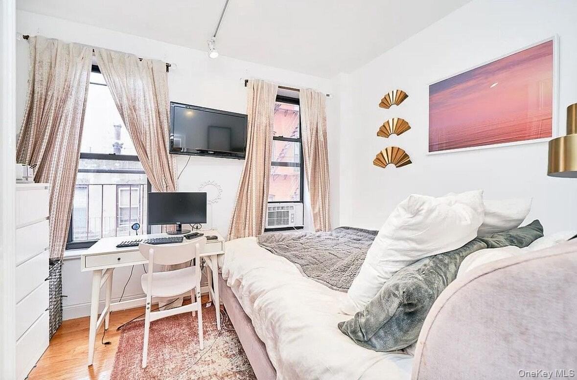 172 Mulberry St #9 - Photo 2 of 5