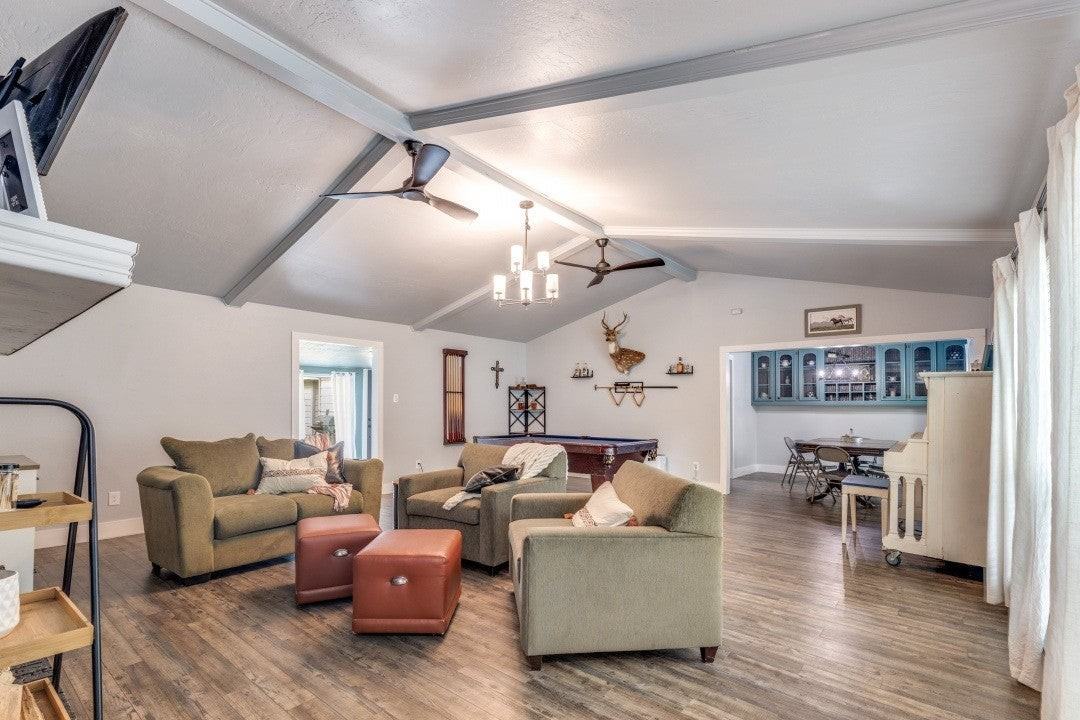 2511 River Rdg - Photo 2 of 18