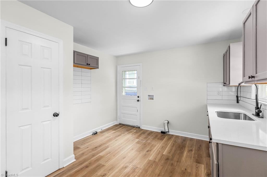 1447 Bretton St - Photo 6 of 15