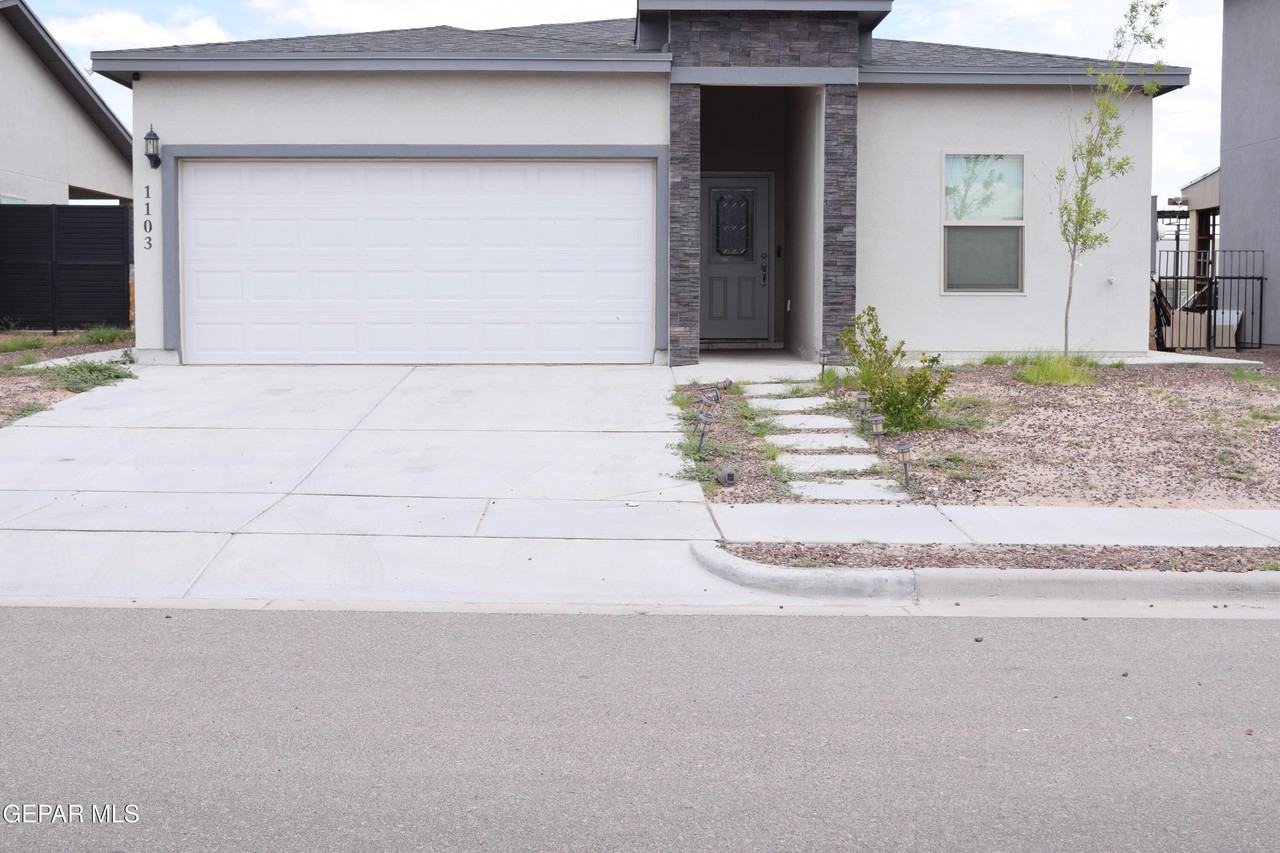 1103 Brass Hill Ave - Photo 2 of 32