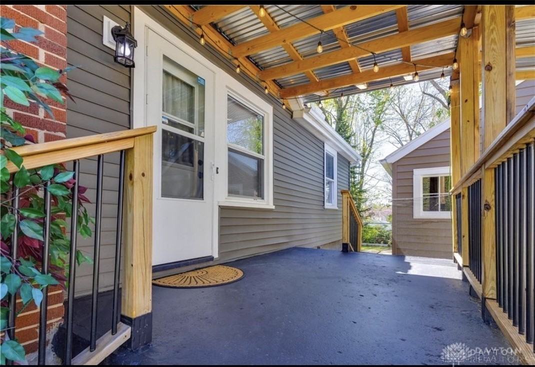 206 E Worley Ave - Photo 2 of 12
