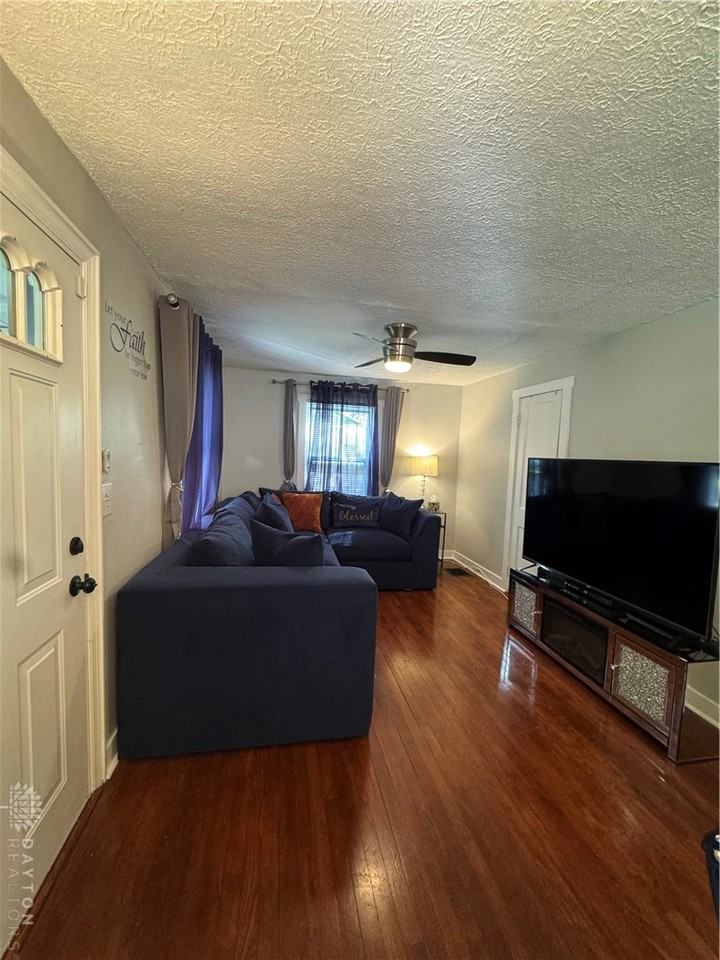 206 E Worley Ave - Photo 7 of 12