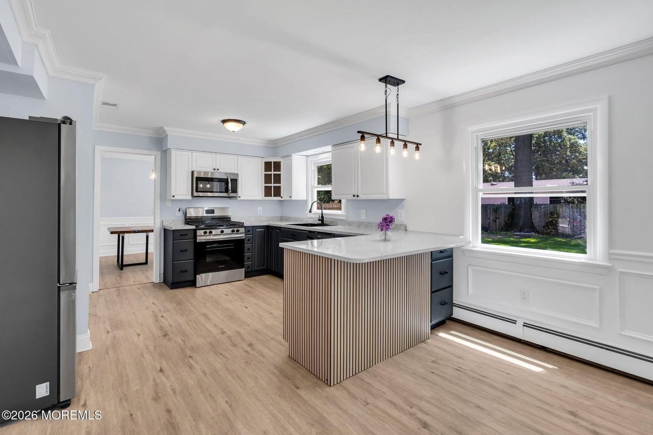32 Belmont Ave - Photo 6 of 32