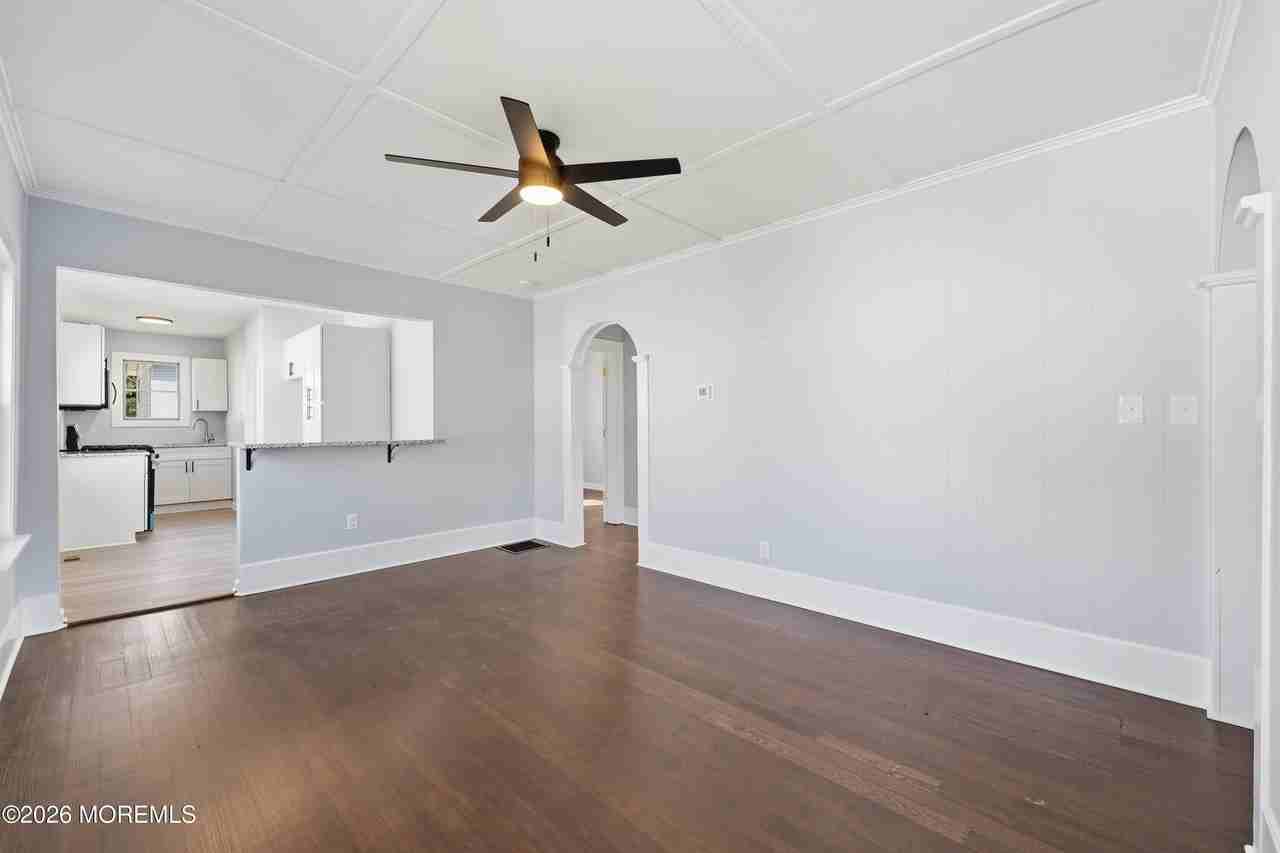 251 Main St - Photo 6 of 20