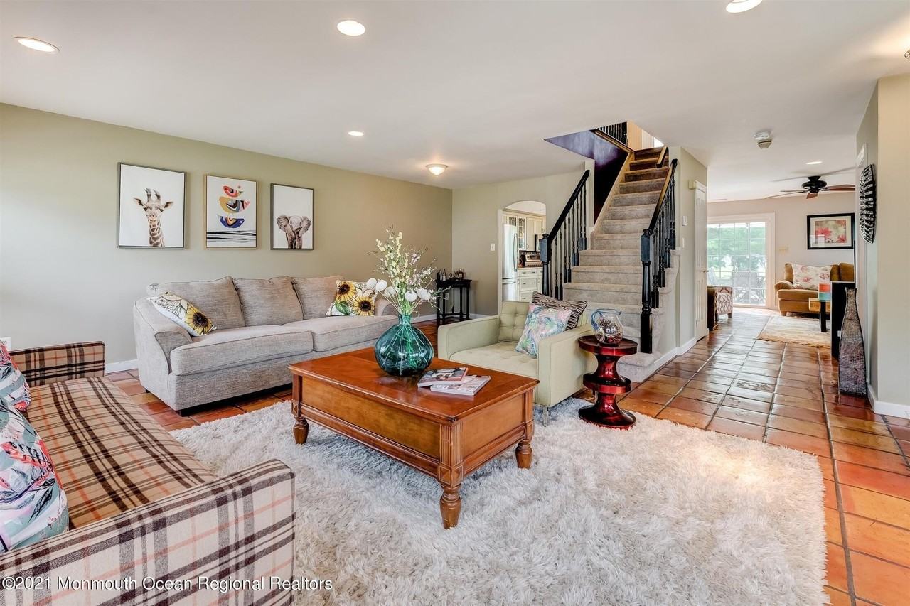 226 Teasdale Pl - Photo 3 of 30