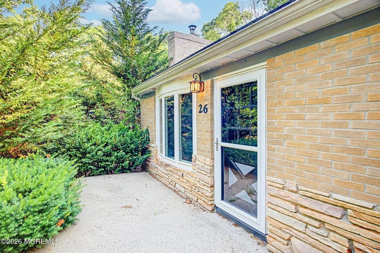 26 French Ln - Photo 4 of 32