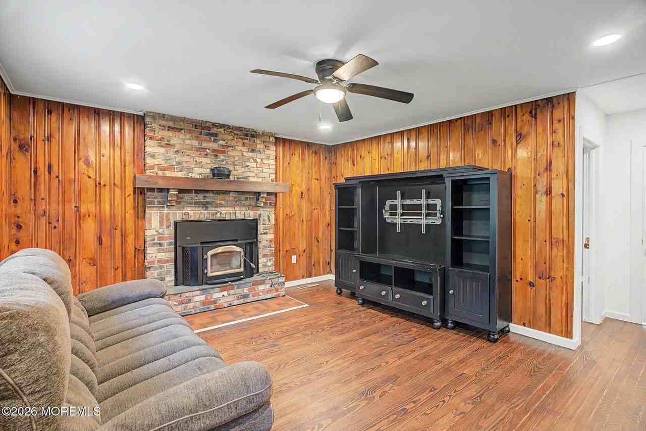 26 French Ln - Photo 5 of 32