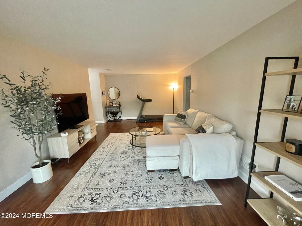 614 Sharon Garden Ct #614 - Photo 2 of 13