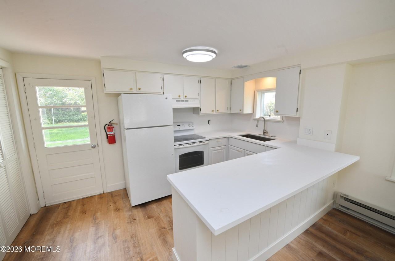 704 Mount Pl - Photo 6 of 10