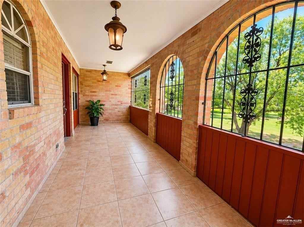 1711 Highland Park Ave - Photo 2 of 15