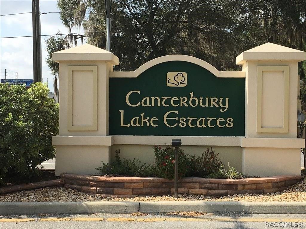 2675 N Canterbury Lake Dr - Photo 2 of 18