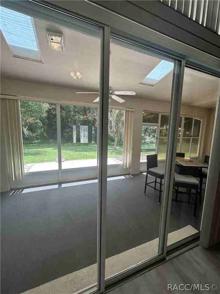 2675 N Canterbury Lake Dr - Photo 3 of 18