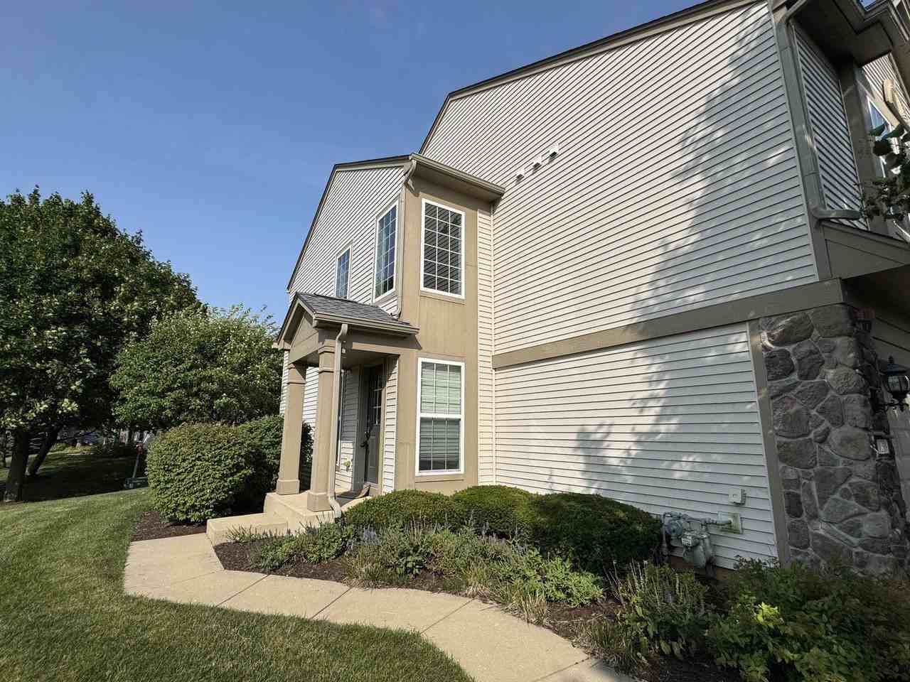 1399 Crimson Ln #A - Photo 2 of 36