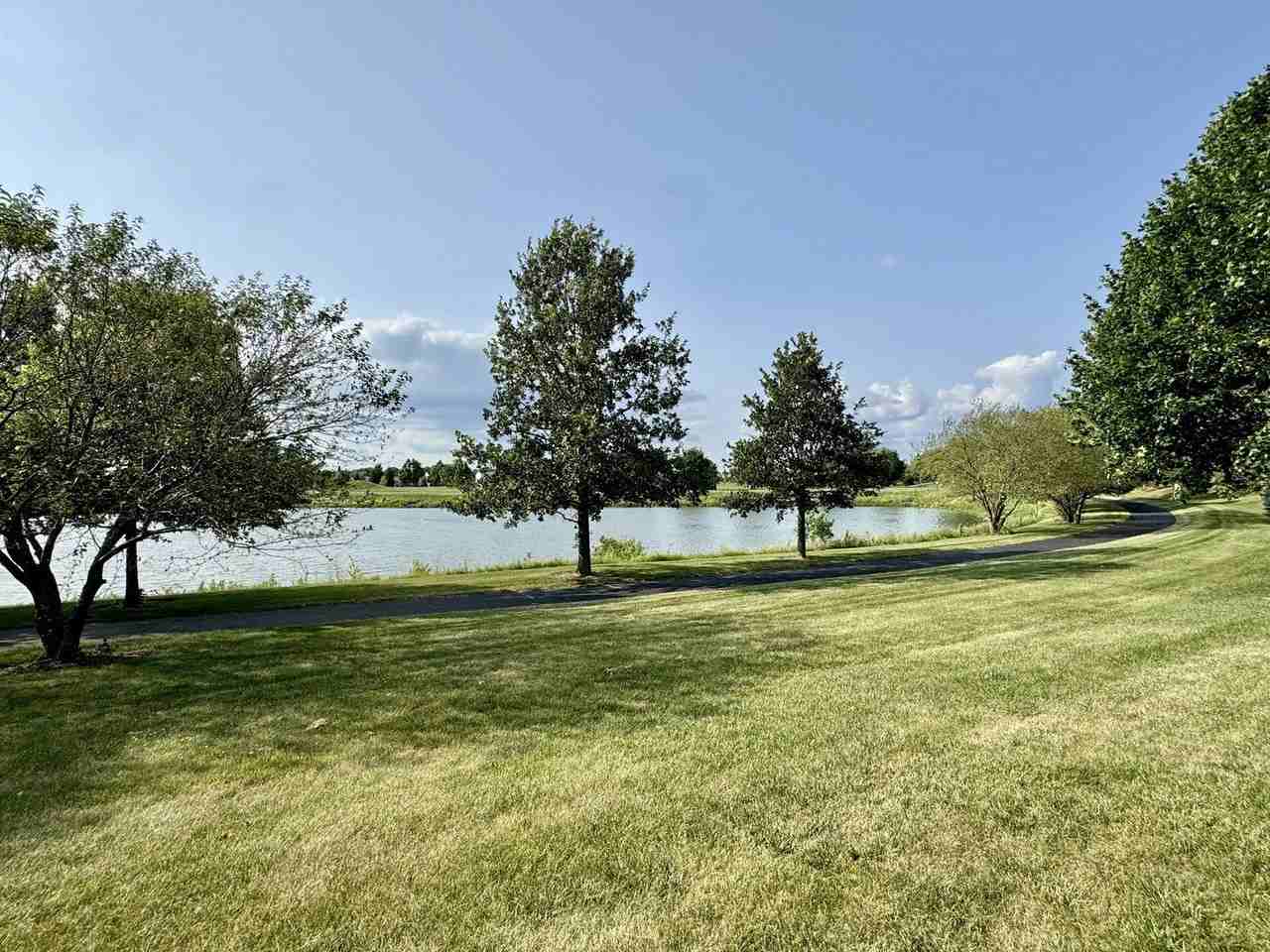 1399 Crimson Ln #A - Photo 4 of 36