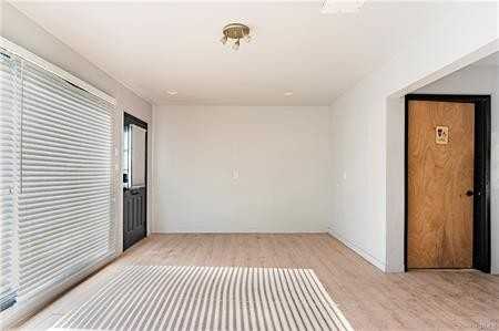2172 Pacific Ave - Photo 3 of 22